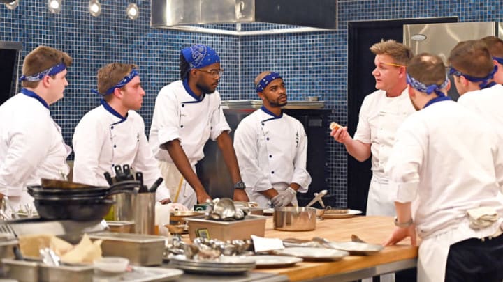 HELL'S KITCHEN: L-R: Contestants with chef/host Gordon Ramsay in the “Young Guns: Young Guns Come Out Shooting” season premiere episode airing Monday, May 31 (8:00-9:00 PM ET/PT) on FOX. CR: Scott Kirkland / FOX. © 2021 FOX MEDIA LLC.