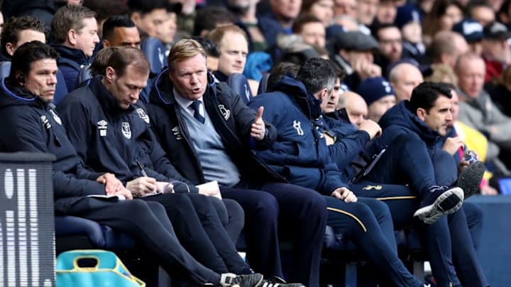 LONDON, ENGLAND - MARCH 05: Ronald Koeman, Manager of Everton speaks with his backroom staff during the Premier League match between Tottenham Hotspur and Everton at White Hart Lane on March 5, 2017 in London, England. (Photo by Julian Finney/Getty Images)