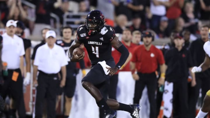 LOUISVILLE, KENTUCKY - SEPTEMBER 02: Jawon Pass #4 of the Louisville Cardinals runs with the ball against the Notre Dame Fighting Irish on September 02, 2019 in Louisville, Kentucky. (Photo by Andy Lyons/Getty Images)
