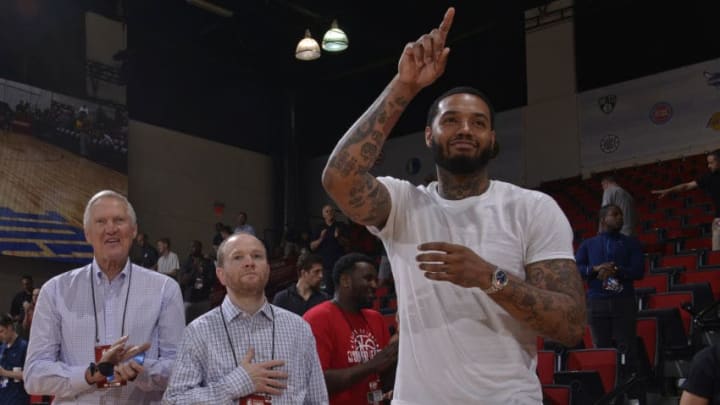 LAS VEGAS, NV - JULY 11: Mike Scott of the LA Clippers acknowledges crowd next to NBA Legend Jerry West and Executive Vice President Lawrence Frank of the LA Clippers before the game between LA Clippers and Washington Wizards during the 2018 Las Vegas Summer League on July 11, 2018 at the Cox Pavilion in Las Vegas, Nevada. NOTE TO USER: User expressly acknowledges and agrees that, by downloading and/or using this photograph, user is consenting to the terms and conditions of the Getty Images License Agreement. Mandatory Copyright Notice: Copyright 2018 NBAE (Photo by David Dow/NBAE via Getty Images)