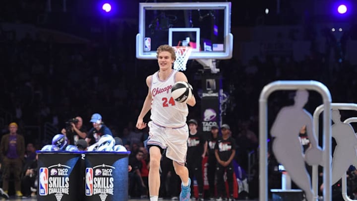 LOS ANGELES, CA - FEBRUARY 17: Lauri Markkanen #24 of the Chicago Bulls competes in the 2018 Taco Bell Skills Challenge at Staples Center on February 17, 2018 in Los Angeles, California. (Photo by Kevork Djansezian/Getty Images)