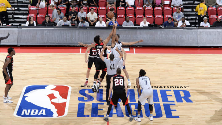 LAS VEGAS, NV – JULY 16: Keith Benson #34 of the Portland Trail Blazers goes for the tip off against Deyonta Davis #23 of the Memphis Grizzlies during the Semifinals of the 2017 Las Vegas Summer League on July 16, 2017 at the Thomas & Mack Center in Las Vegas, Nevada.