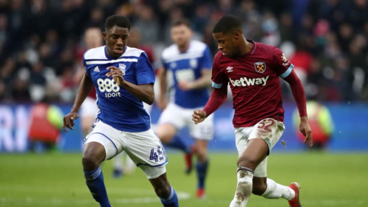 LONDON, ENGLAND - JANUARY 05: Wes Harding of Birmingham City chases Xande Silva of West Ham United during the FA Cup Third Round match between West Ham United and Birmingham City at The London Stadium on January 5, 2019 in London, United Kingdom. (Photo by Julian Finney/Getty Images)