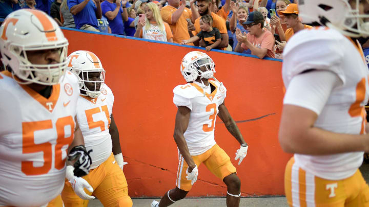 Tennessee wide receiver JaVonta Payton (3) and teammates take the field during a game at Ben Hill Griffin Stadium in Gainesville, Fla. on Saturday, Sept. 25, 2021.Kns Tennessee Florida Football