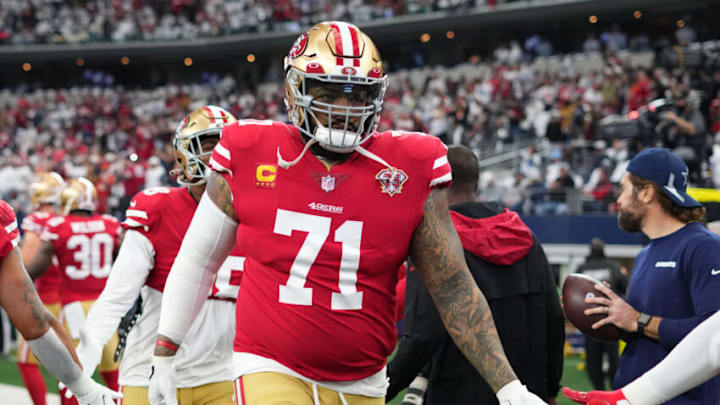 ARLINGTON, TEXAS - JANUARY 16: Trent Williams #71 of the San Francisco 49ers runs onto the field against the Dallas Cowboys prior to an NFL wild-card playoff football game at AT&T Stadium on January 16, 2022 in Arlington, Texas. (Photo by Cooper Neill/Getty Images)