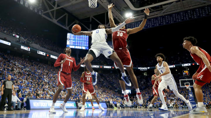 LEXINGTON, KENTUCKY – JANUARY 11: Ashton Hagans #0 of the Kentucky Wildcats shoots the ball against the Alabama Crimson Tide (Photo by Andy Lyons/Getty Images)