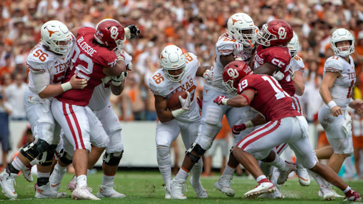 DALLAS, TX - OCTOBER 06: Texas Longhorns running back Keaontay Ingram (26) looks for an opening during the Big 12 Conference Red River Rivalry game against the Oklahoma Sooners on October 6, 2018 at Cotton Bowl Stadium in Dallas, Texas. (Photo by William Purnell/Icon Sportswire via Getty Images)
