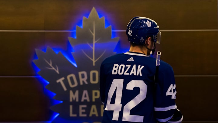 TORONTO, ON – APRIL 23: Tyler Bozak #42 of the Toronto Maple Leafs returns to the locker room at an NHL game against the Boston Bruins in Game Six of the Eastern Conference First Round during the 2018 NHL Stanley Cup Playoffs at the Air Canada Centre on April 23, 2018 in Toronto, Ontario, Canada. (Photo by Kevin Sousa/NHLI via Getty Images)