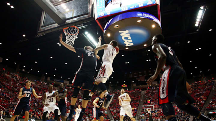 SAN DIEGO, CA - MARCH 23: Gabe York #1 of the Arizona Wildcats shoots over Przemek Karnowski #24 of the Gonzaga Bulldogs during the third round of the 2014 NCAA Men's Basketball Tournament at Viejas Arena on March 23, 2014 in San Diego, California. (Photo by Donald Miralle/Getty Images)