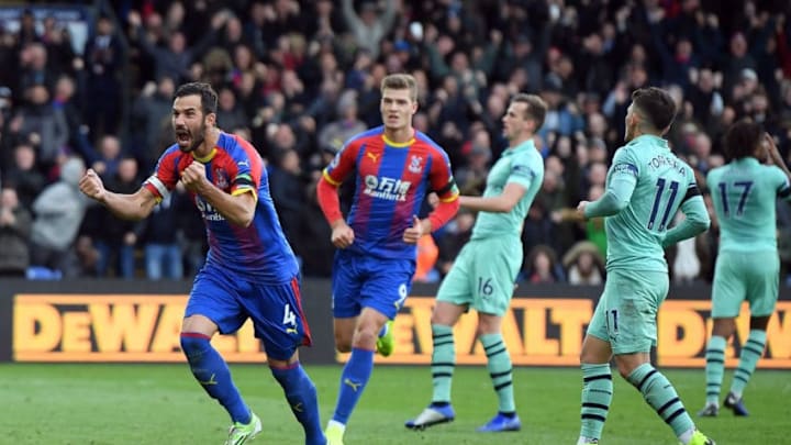 LONDON, ENGLAND - OCTOBER 28: Luka Milivojevic of Crystal Palace celebrates scoring his side's second goal from the penalty spot during the Premier League match between Crystal Palace and Arsenal FC at Selhurst Park on October 28, 2018 in London, United Kingdom. (Photo by Mike Hewitt/Getty Images)