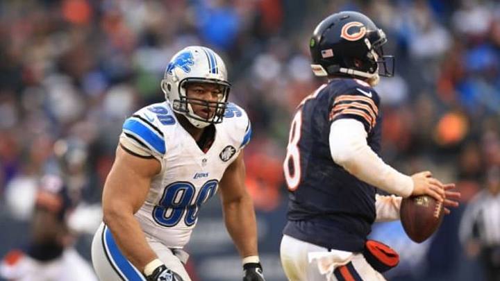 Dec 21, 2014; Chicago, IL, USA; Detroit Lions defensive tackle Ndamukong Suh (90) against the Chicago Bears at Soldier Field. The Lions defeated the Bears 20-14. Mandatory Credit: Andrew Weber-USA TODAY Sports