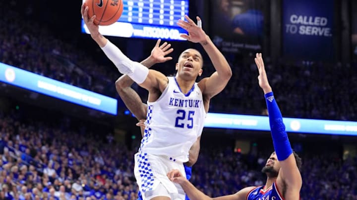 LEXINGTON, KENTUCKY - JANUARY 26: PJ Washington #25 of the Kentucky Wildcats shoots the ball against the Kansas Jayhawks at Rupp Arena on January 26, 2019 in Lexington, Kentucky. (Photo by Andy Lyons/Getty Images)