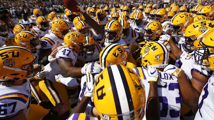 BATON ROUGE, LA - OCTOBER 13: LSU Tigers huddles up before a game against the Georgia Bulldogs at Tiger Stadium on October 13, 2018 in Baton Rouge, Louisiana. (Photo by Jonathan Bachman/Getty Images)