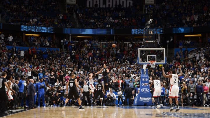 ORLANDO, FL - NOVEMBER 20: Danny Green #14 of the Toronto Raptors shoots the game winning shot against the Orlando Magic winning the game 93-91 on November 20, 2018 at Amway Center in Orlando, Florida. NOTE TO USER: User expressly acknowledges and agrees that, by downloading and or using this photograph, User is consenting to the terms and conditions of the Getty Images License Agreement. Mandatory Copyright Notice: Copyright 2018 NBAE (Photo by Gary Bassing/NBAE via Getty Images)