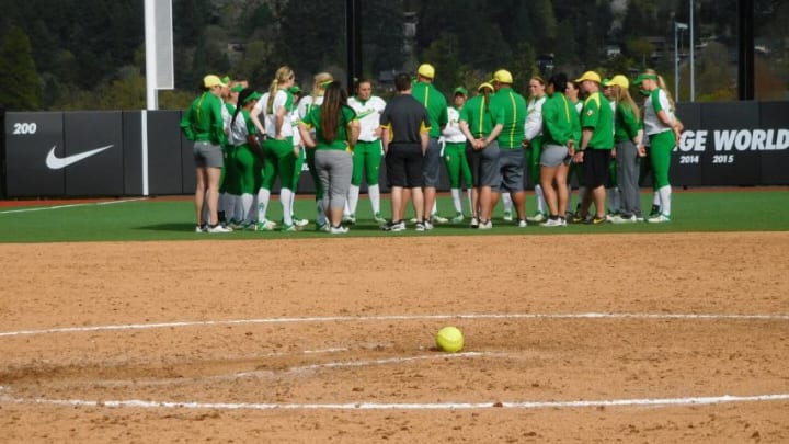 The Oregon Ducks gather following their loss against UCLA on Sunday at Jane Sanders StadiumJustin Phillips/KPNWSports
