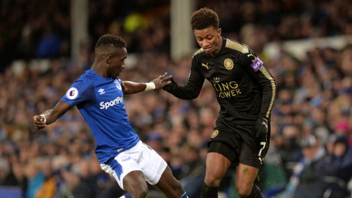 LIVERPOOL, ENGLAND – JANUARY 31: Idrissa Gueye of Everton tackles Demarai Gray of Leicester City during the Premier League match between Everton and Leicester City at Goodison Park on January 31, 2018 in Liverpool, England. (Photo by Mark Runnacles/Getty Images)