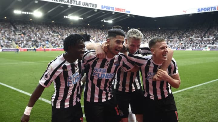 NEWCASTLE UPON TYNE, ENGLAND - APRIL 20: Newcastle striker Ayoze Perez celebrates his hat trick goal with team mates during the Premier League match between Newcastle United and Southampton FC at St. James Park on April 20, 2019 in Newcastle upon Tyne, United Kingdom. (Photo by Stu Forster/Getty Images)