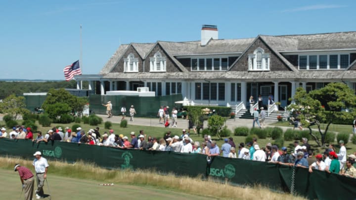 The clubhouse during the final round of the 2004 U. S. Open at Shinnecock Hills, June 20, 2004. Scenic Golf (Photo by A. Messerschmidt/Getty Images) *** Local Caption ***