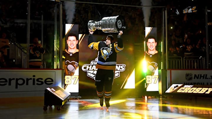 PITTSBURGH, PA - OCTOBER 4: Sidney Crosby