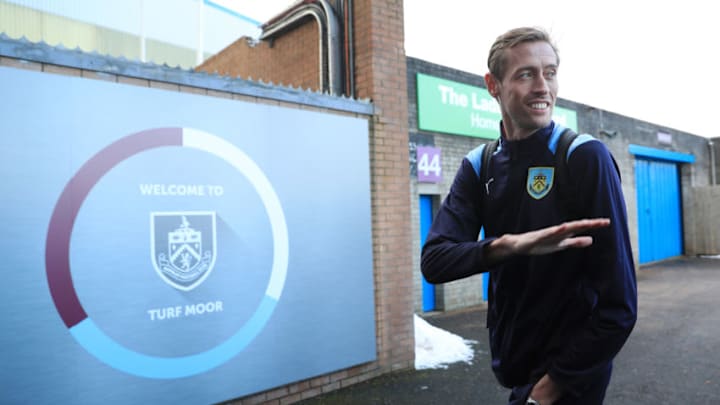 BURNLEY, ENGLAND - FEBRUARY 02: Peter Crouch of Burnley acknowledges the fans as he arrives at the stadium prior to the Premier League match between Burnley FC and Southampton FC at Turf Moor on February 2, 2019 in Burnley, United Kingdom. (Photo by Matthew Lewis/Getty Images)
