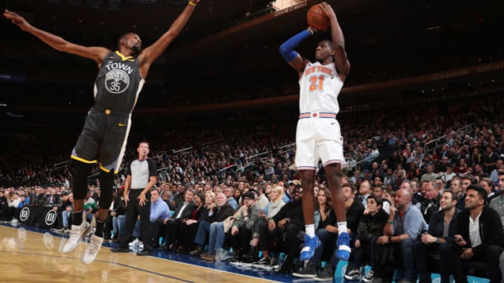 NEW YORK, NY – OCTOBER 26: Damyean Dotson #21 of the New York Knicks shoots the ball against the Golden State Warriors on October 26, 2018 at Madison Square Garden in New York City, New York. NOTE TO USER: User expressly acknowledges and agrees that, by downloading and or using this photograph, User is consenting to the terms and conditions of the Getty Images License Agreement. Mandatory Copyright Notice: Copyright 2018 NBAE (Photo by Nathaniel S. Butler/NBAE via Getty Images)