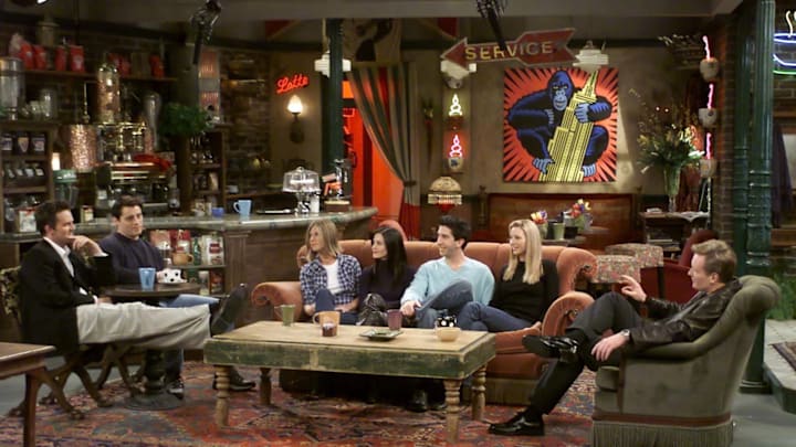 385848 30: Cast members of NBC’s comedy series “Friends.” Pictured (l to r): Matthew Perry, Matt LeBlanc, Jennifer Aniston, Courteney Cox, David Schwimmer and Lisa Kudrow are joined by talk show host Conan O”Brien. Episode: “Friends Out-takes & Bloopers Special.” (Photo by Warner Bros. Television)