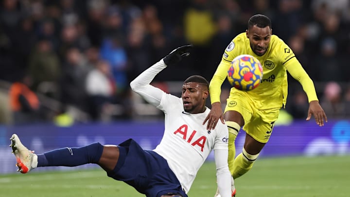 LONDON, ENGLAND - DECEMBER 02: Emerson Royal of Tottenham Hotspur in action with Rico Henry of Brentford during the Premier League match between Tottenham Hotspur and Brentford at Tottenham Hotspur Stadium on December 2, 2021 in London, England. (Photo by Marc Atkins/Getty Images)