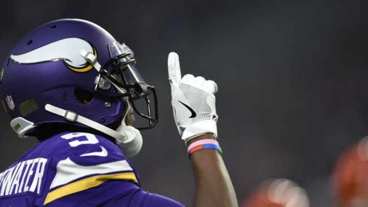 MINNEAPOLIS, MN - DECEMBER 17: Teddy Bridgewater #5 of the Minnesota Vikings takes the field for the first time since the 2015-16 season in the fourth quarter of the game against the Cincinnati Bengals on December 17, 2017 at U.S. Bank Stadium in Minneapolis, Minnesota. (Photo by Hannah Foslien/Getty Images)