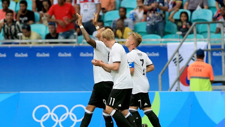 SALVADOR, BRAZIL - AUGUST 07: Davie Selke (9) of Germany celebrates with teammates after scoring Germany's second goal during a Men's First Round Group C football match between Germany and Korea in the Men's First Round Group C match at Arena Fonte Nova on August 7, 2016 in Salvador, Brazil. (Photo by Felipe Oliveira/Getty Images)