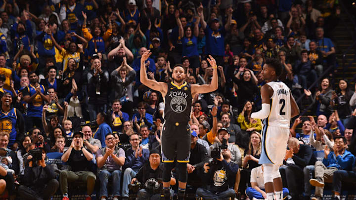 OAKLAND, CA - DECEMBER 30: Stephen Curry