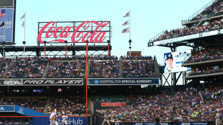 NEW YORK, NEW YORK - AUGUST 17: Steven Matz #32 of the New York Mets pitches in the first inning against the New York Yankees at Citi Field on August 17, 2017 in the Flushing neighborhood of the Queens borough of New York City. (Photo by Mike Stobe/Getty Images)