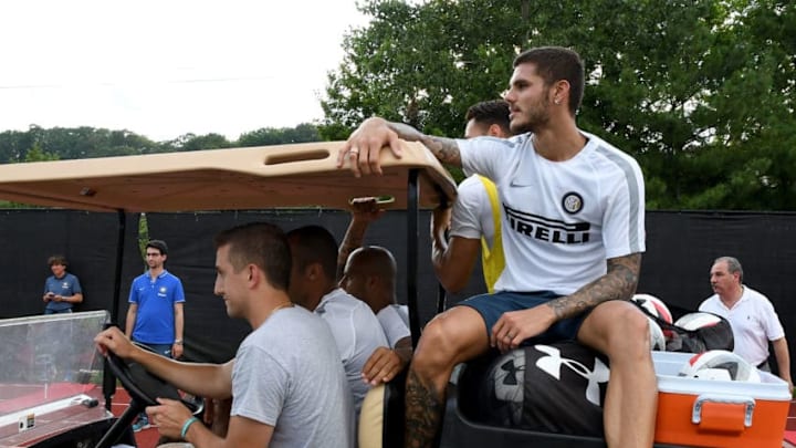 MONTCLAIR, NJ - JULY 29: Mauro Icardi (R) looks on after the FC Internazionale training session at Montclair State University on July 29, 2016 in Montclair, United States. (Photo by Claudio Villa - Inter/Inter via Getty Images)