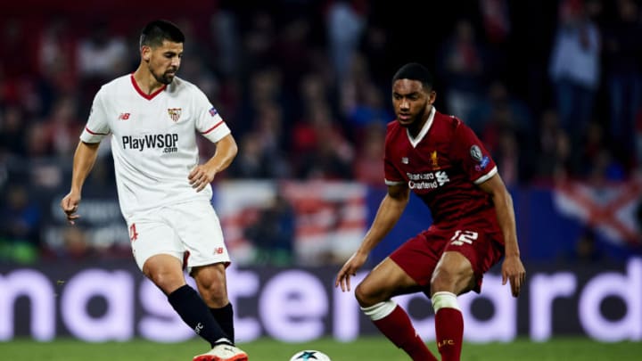 SEVILLE, SPAIN - NOVEMBER 21: Manuel Agudo 'Nolito' of Sevilla FC duels for the ball with Joe Gomez of Liverpool FC during the UEFA Champions League group E match between Sevilla FC and Liverpool FC at Estadio Ramon Sanchez Pizjuan on November 21, 2017 in Seville, Spain. (Photo by Aitor Alcalde/Getty Images)