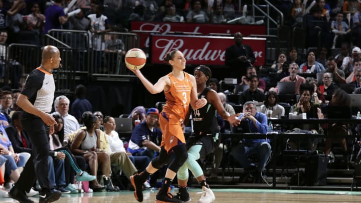 NEW YORK, NY – JUNE 5: Diana Taurasi #3 of the Phoenix Mercury passes the ball against the New York Liberty on June 5, 2018 at Madison Square Garden in New York, New York. NOTE TO USER: User expressly acknowledges and agrees that, by downloading and/or using this photograph, user is consenting to the terms and conditions of the Getty Images License Agreement. Mandatory Copyright Notice: Copyright 2018 NBAE (Photo by Steve Freeman/NBAE via Getty Images)