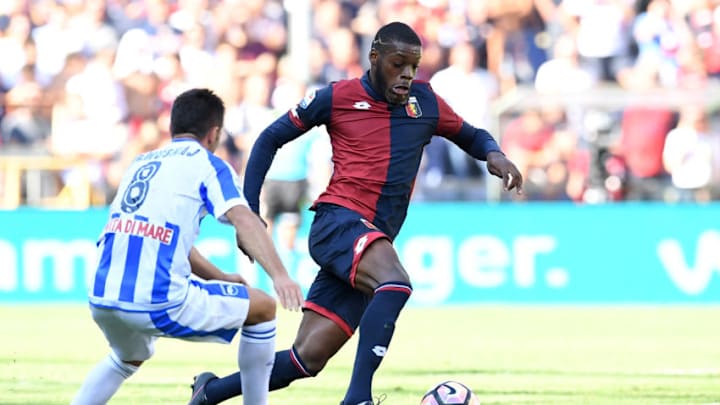 GENOA, ITALY - SEPTEMBER 25: Olivier Ntcham (R) of Genoa CFC in action against Ledian Memushaj of Pescara Calcio during the Serie A match between Genoa CFC and Pescara Calcio at Stadio Luigi Ferraris on September 25, 2016 in Genoa, Italy. (Photo by Valerio Pennicino/Getty Images)