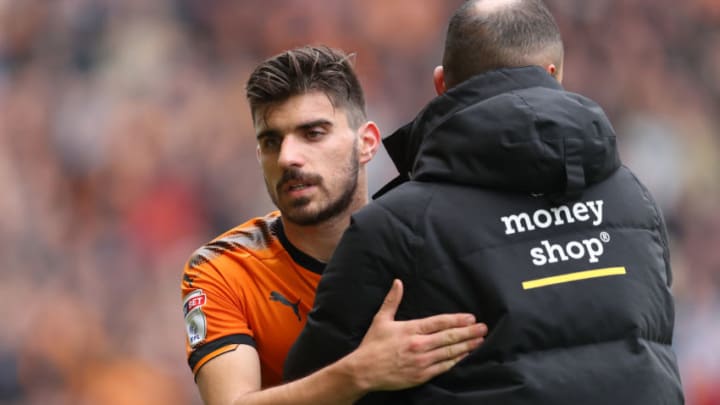 WOLVERHAMPTON, ENGLAND - APRIL 15: Ruben Neves of Wolverhampton Wanderers with Nuno Espirito Santo manager of Wolverhampton Wanderers during the Sky Bet Championship match between Wolverhampton Wanderers and Birmingham City at Molineux on April 15, 2018 in Wolverhampton, England. (Photo by Catherine Ivill/Getty Images)