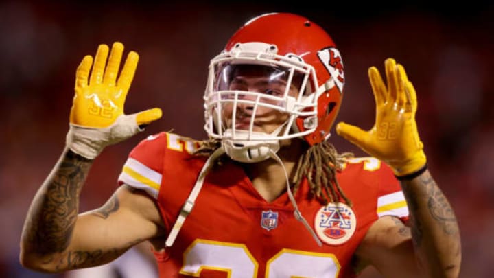 KANSAS CITY, MISSOURI – NOVEMBER 21: Tyrann Mathieu #32 of the Kansas City Chiefs gestures to the fans during the second half of the game against the Dallas Cowboys at Arrowhead Stadium on November 21, 2021 in Kansas City, Missouri. (Photo by Jamie Squire/Getty Images)