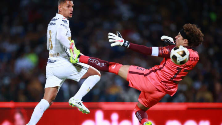 Higor Meritao thought he'd given the Pumas a lead but he was offside. The "Clásico Capitalino" ended in a scoreless draw. (Photo by Hector Vivas/Getty Images)