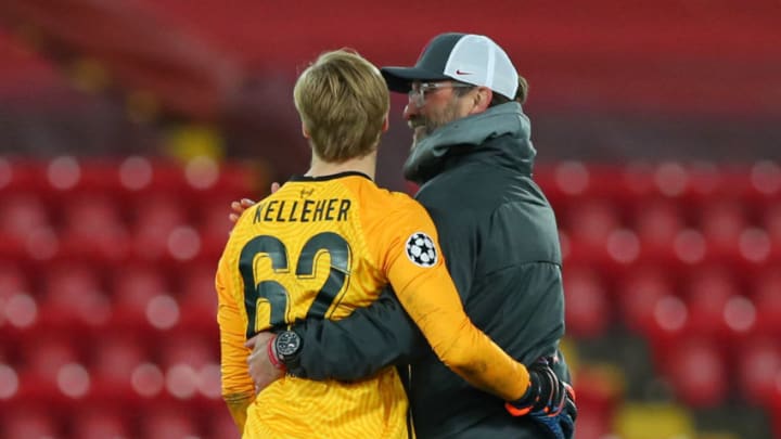 Liverpool's manager Jurgen Klopp and goalkeeper Caoimhin Kelleher (Photo by PETER BYRNE/POOL/AFP via Getty Images)