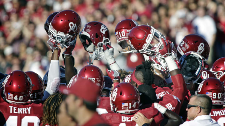 NORMAN, OK – SEPTEMBER 10 : The Oklahoma Sooners meet on the field before the game against the Louisiana Monroe Warhawks September 10, 2016 at Gaylord Family Memorial Stadium in Norman, Oklahoma. The Sooners defeated the Warhawks 59-17. (Photo by Brett Deering/Getty Images) *** local caption ***