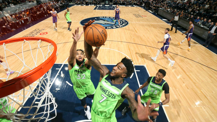 MINNEAPOLIS, MN – NOVEMBER 23: Jordan Bell #7 of the Minnesota Timberwolves grabs the rebound against the Phoenix Suns on November 23, 2019 at Target Center in Minneapolis, Minnesota. (Photo by David Sherman/NBAE via Getty Images)