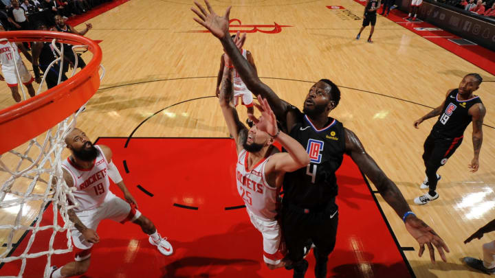 HOUSTON, TX – NOVEMBER 13: JaMychal Green #4 of the LA Clippers shoots the ball against the Houston Rockets on November 13, 2019, at the Toyota Center in Houston, Texas. (Photo by Bill Baptist/NBAE via Getty Images)