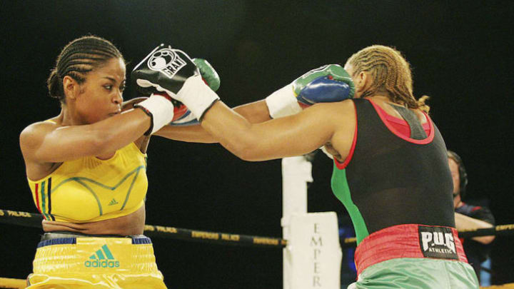 Lalia Ali faces off against Gwendolyn O'Neil of Guyana during the 2007 WBC/WIBA Super Middleweight World Title in Johannesburg, South Africa.
