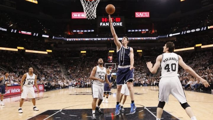 Apr 30, 2016; San Antonio, TX, USA; Oklahoma City Thunder power forward Nick Collison (4) shoots the ball against the San Antonio Spurs in game one of the second round of the NBA Playoffs at AT&T Center. Mandatory Credit: Soobum Im-USA TODAY Sports