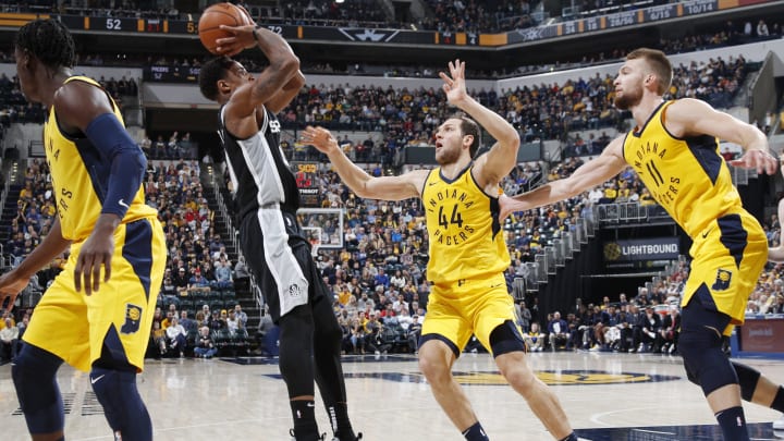 INDIANAPOLIS, IN – NOVEMBER 23: Bojan Bogdanovic #44 and Domantas Sabonis #11 of the Indiana Pacers defend against the San Antonio Spurs (Photo by Joe Robbins/Getty Images)