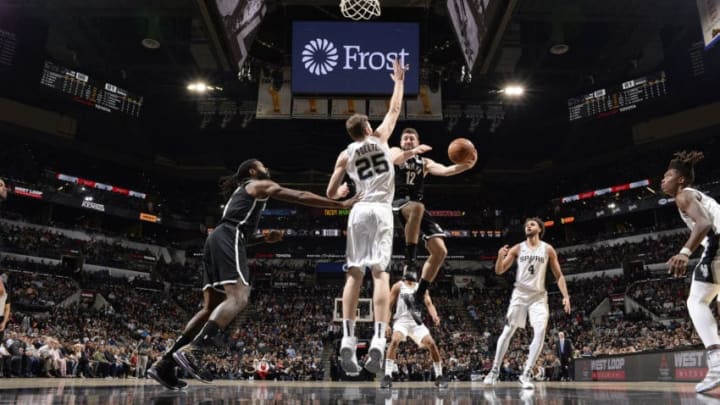 Joe Harris of the Brooklyn Nets passes the ball against the San Antonio Spurs. (Photos by Logan Riely/NBAE via Getty Images)
