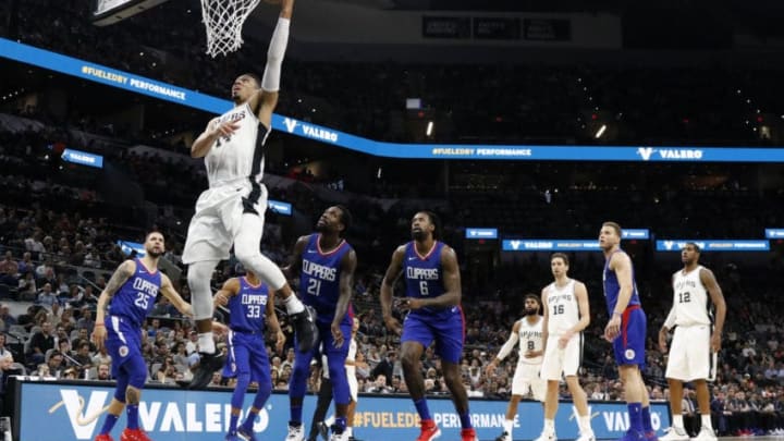 SAN ANTONIO,TX - NOVEMBER 7: Danny Green #14 of the San Antonio Spurs scores two against the Los Angeles Clippers at AT&T Center on November 7, 2017 in San Antonio, Texas. NOTE TO USER: User expressly acknowledges and agrees that , by downloading and or using this photograph, User is consenting to the terms and conditions of the Getty Images License Agreement. (Photo by Ronald Cortes/Getty Images)