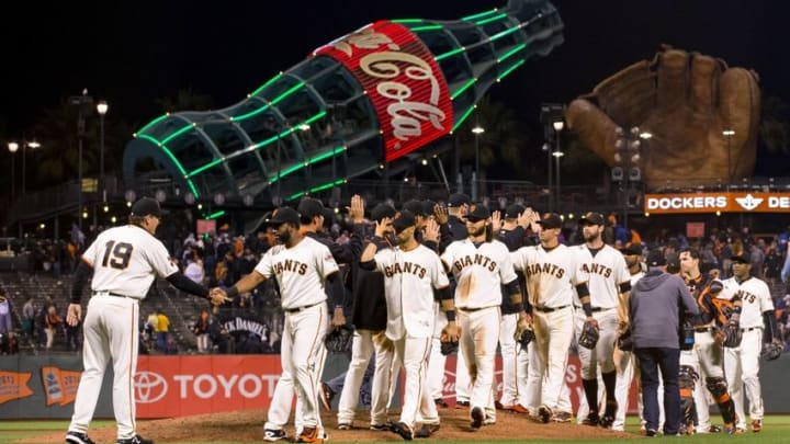 Aug 18, 2016; San Francisco, CA, USA; San Francisco Giants celebrate after defeating the New York Mets at AT&T Park. The Giants won 10-7. Mandatory Credit: John Hefti-USA TODAY Sports