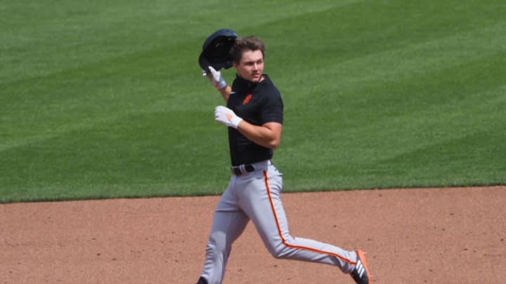 SF Giants catcher Patrick Bailey (00) runs for second base at Oracle Park. (Kelley L Cox-USA TODAY Sports)