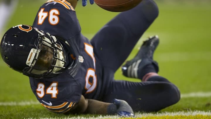 Oct 20, 2016; Green Bay, WI, USA; Chicago Bears linebacker Leonard Floyd (94) reaches for a fumble during the third quarter against the Green Bay Packers at Lambeau Field. Green Bay won 26-10. Mandatory Credit: Jeff Hanisch-USA TODAY Sports